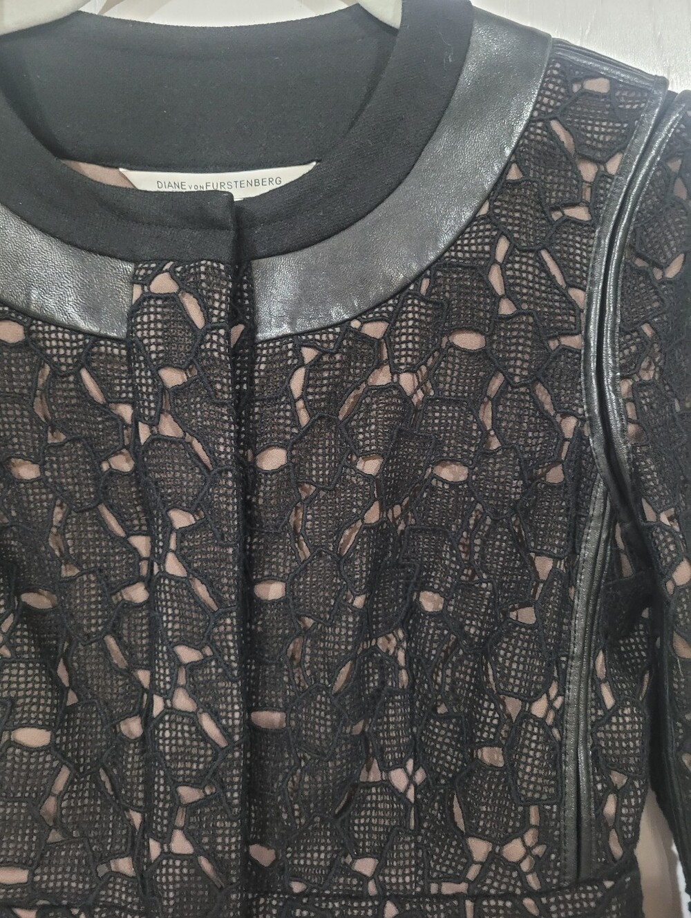 Diane Von Furstenberg Maya Black Lace Overlay Jacket with Leather Trim Size 2 - Picture 7 of 10